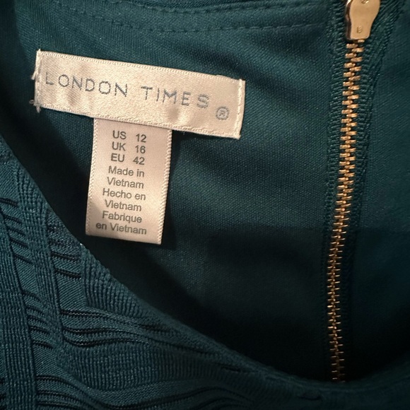 Dark green dress with golden zipper back .excellent condition ,worn twice only - Picture 4 of 4